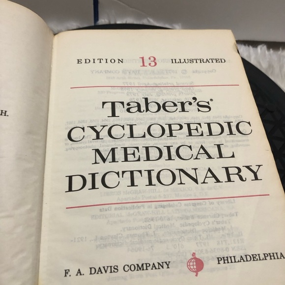 Taber’s Cyclopedic Medical Dictionary 13th Edition 1977 - Picture 3 of 12